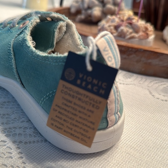 Vionic Beach Pismo sneakers, NWT - Picture 9 of 9